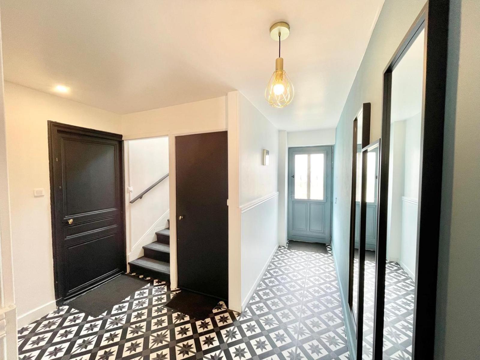 Cosy Proche Gare Apartment