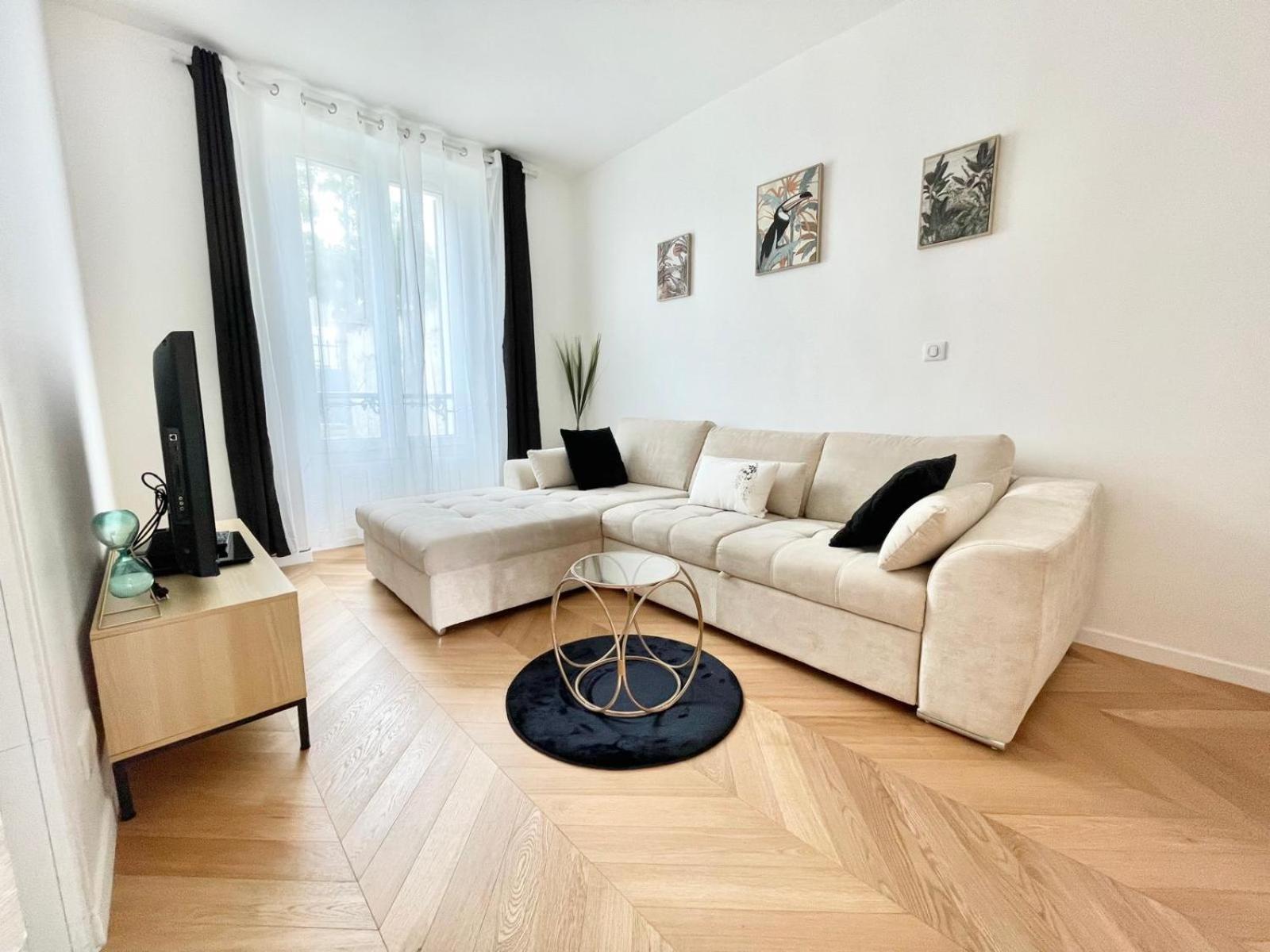 Cosy Proche Gare Apartment *